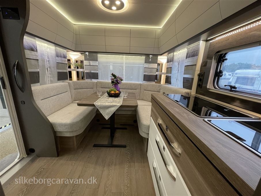 Hobby Excellent Edition 460 UFe